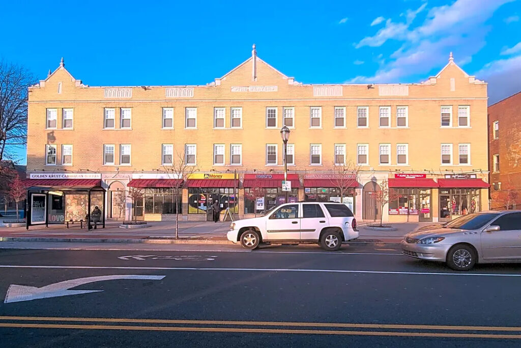 1168 Albany Avenue Hartford