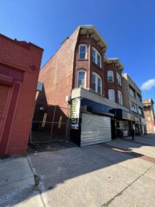 1325 Main Street Hartford. Prime Retail Space for Lease